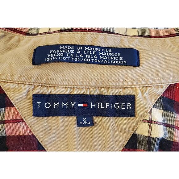 Unique 4 pocket Men's Tommy Hilfiger L/S Red Plaid Button Front Shirt Small EUC - Picture 4 of 4